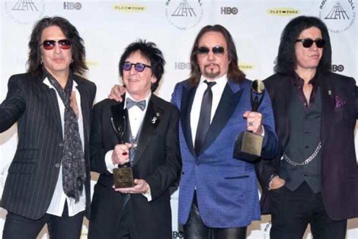 Are Ace Frehley and Paul Stanley friends?