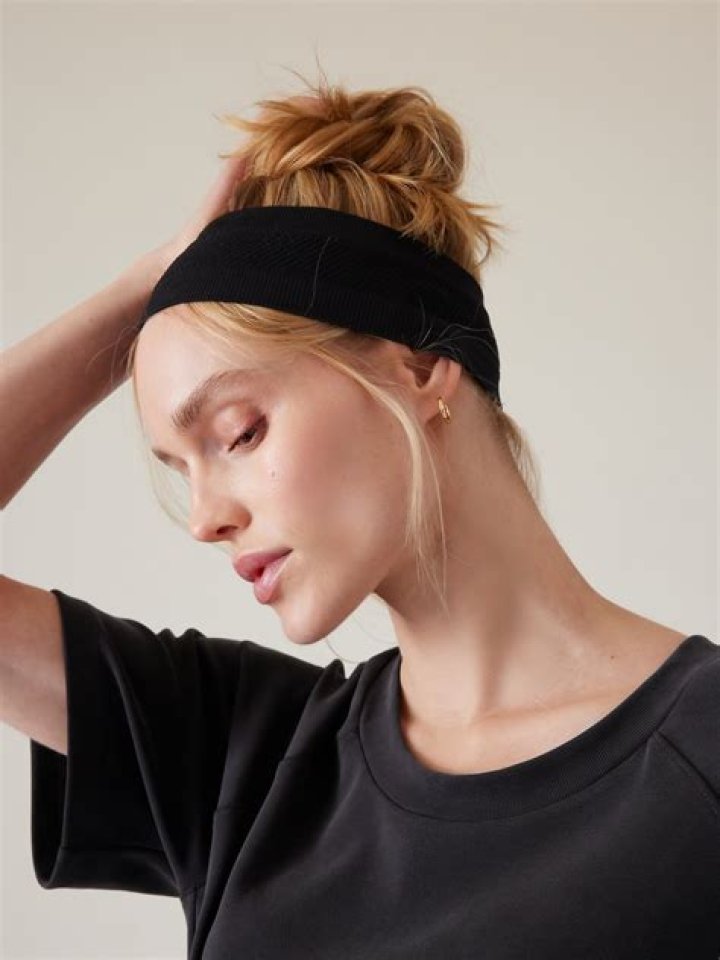 Are headbands Still in Style 2020?