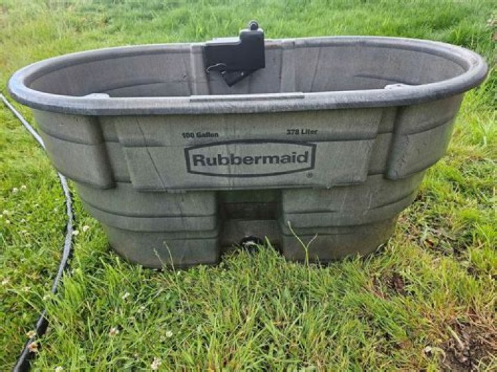 Are Rubbermaid water troughs guaranteed?