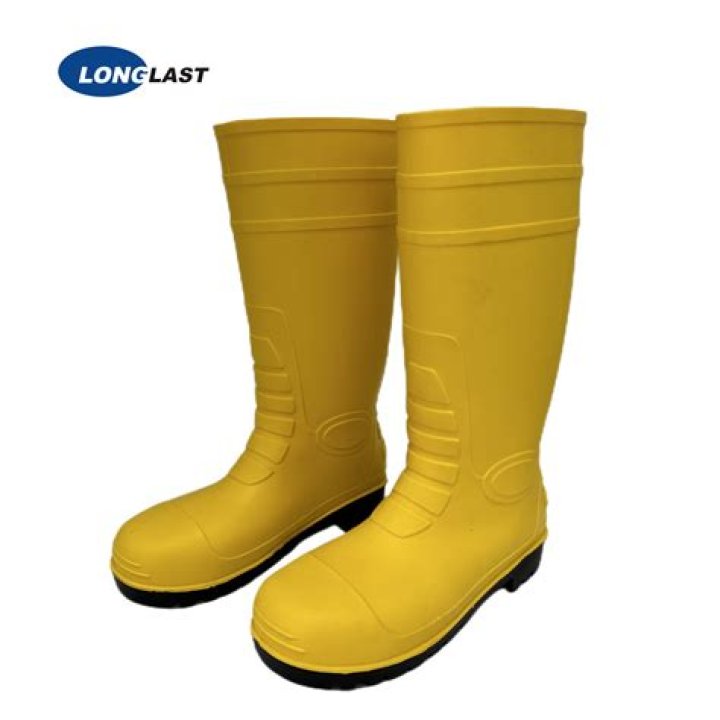Are safety boots a legal requirement?
