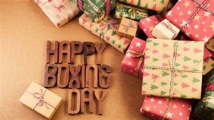 Are shops open on Boxing Day in Glasgow?