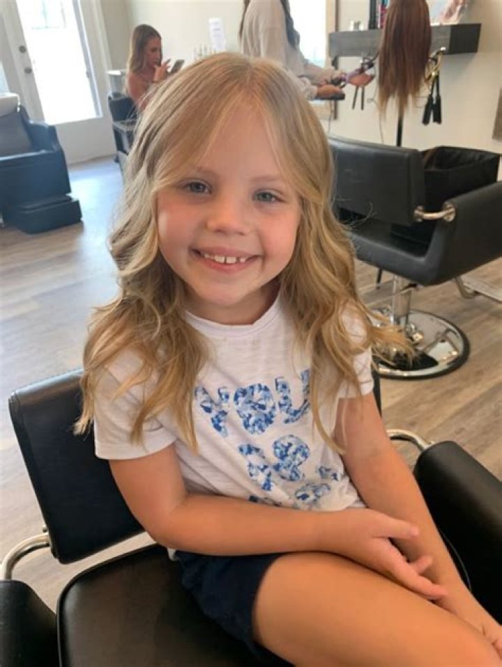 Can 13 year olds work at hairdressers?
