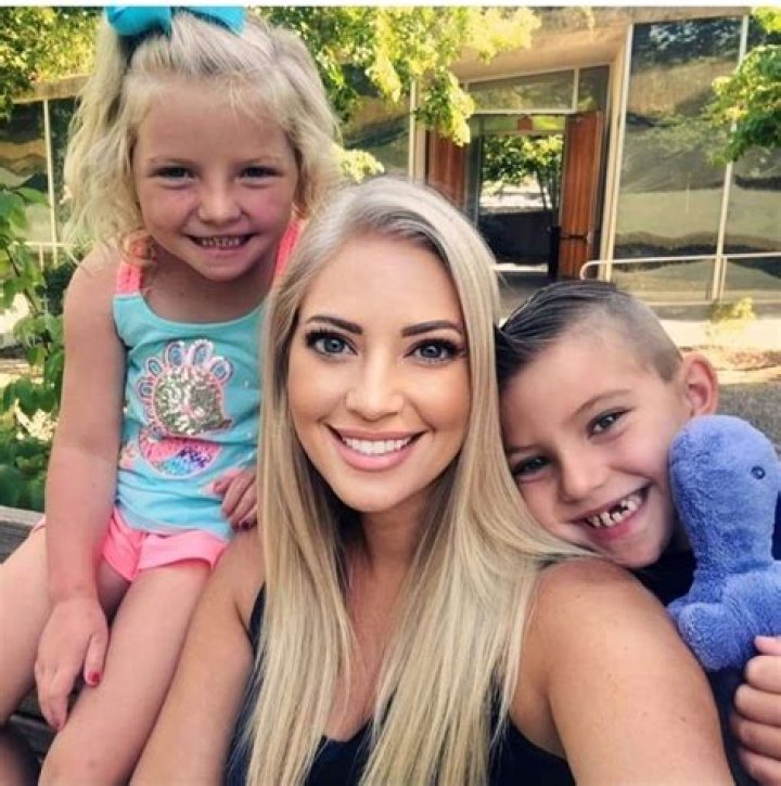 Can a 14 year old babysit legally?
