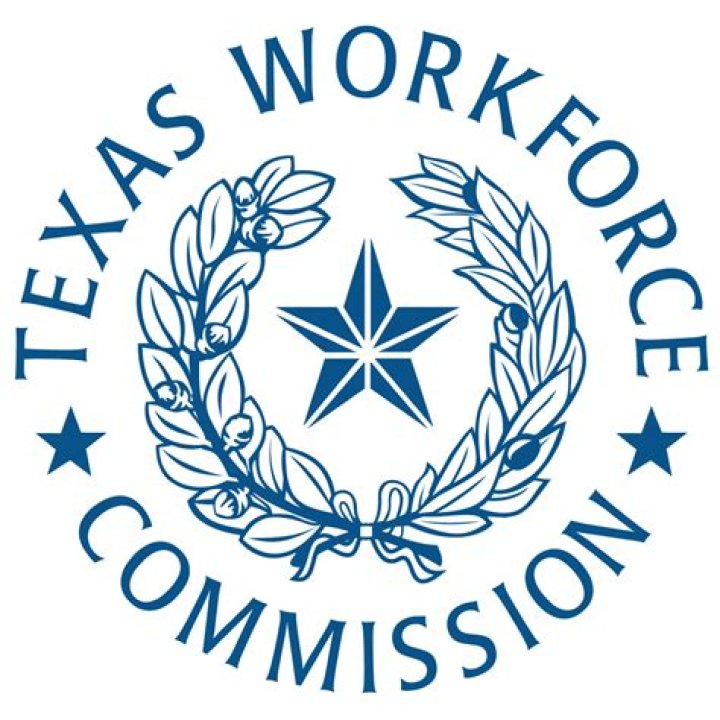 Can a 17 year old collect unemployment Texas?