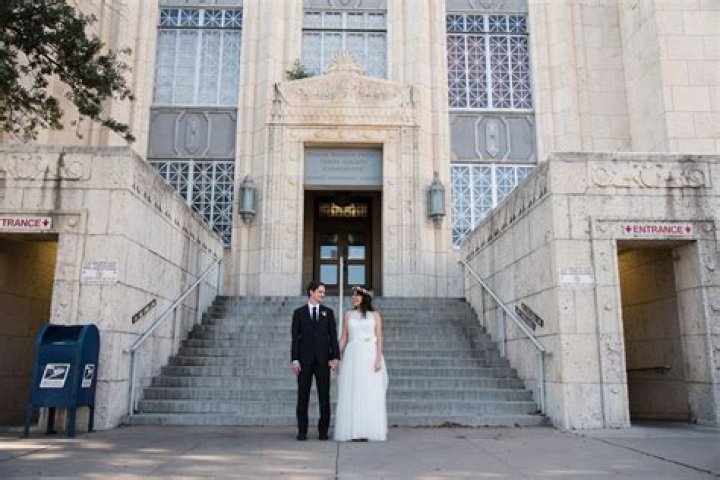 Can I get married at the LA Zoo?
