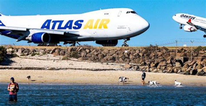 Can I go plane spotting at Heathrow?