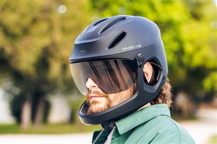 Can Miraluka wear helmets?