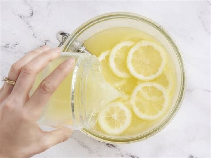 Can you add lemon juice to bong water?