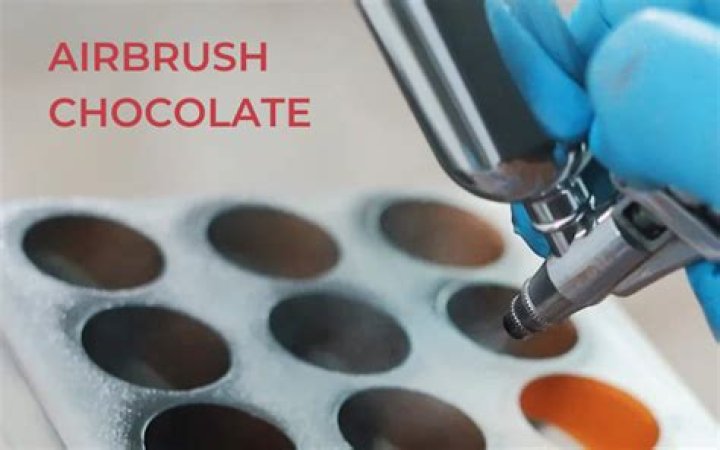 Can you airbrush modeling chocolate?