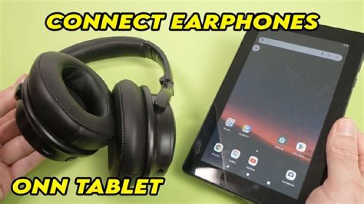 Can you connect Bluetooth headphones to Roland piano?