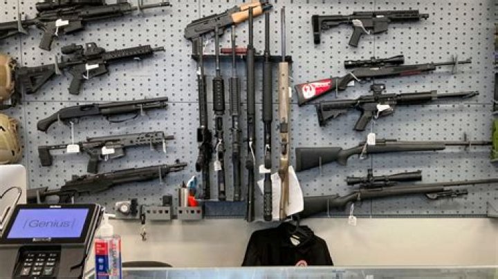 Can you enter a gun store under 18?
