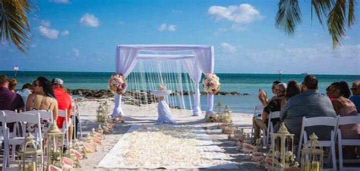 Can you get married on a beach in Key West?