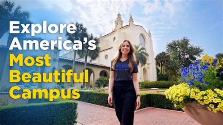 Can you live off campus at Rollins College?