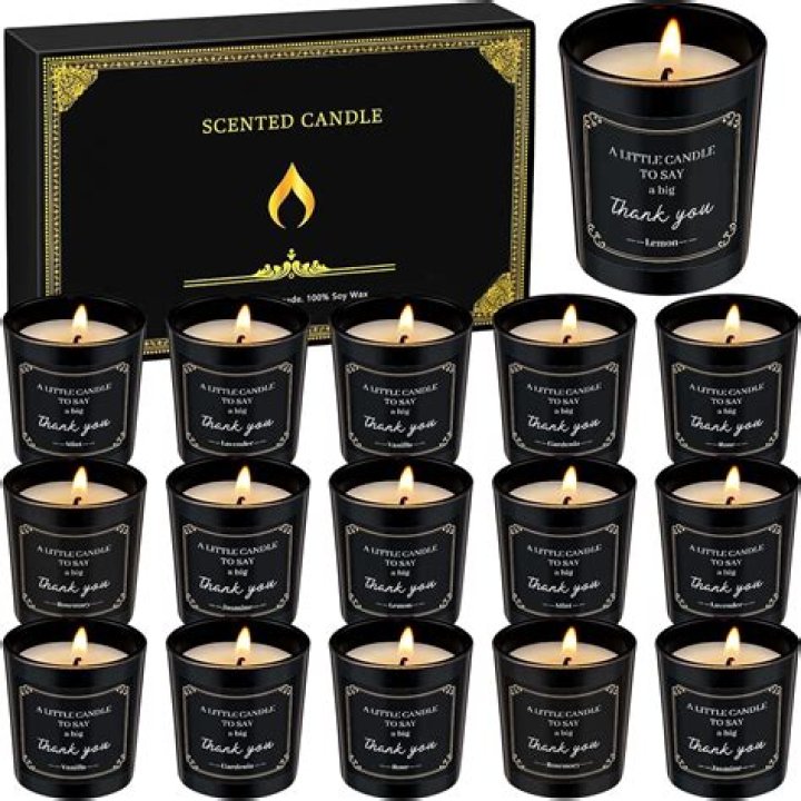 Can you put candles on a grave?