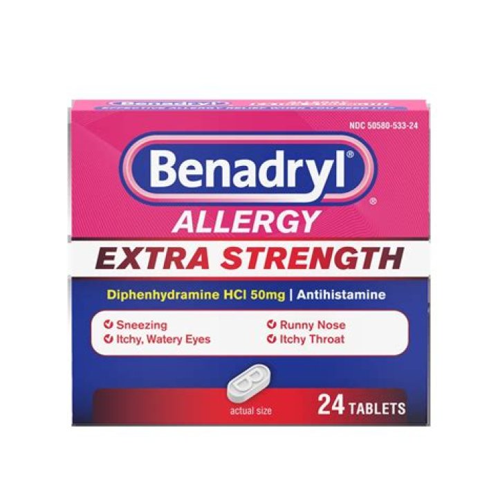 Can you take Benadryl with steroid?