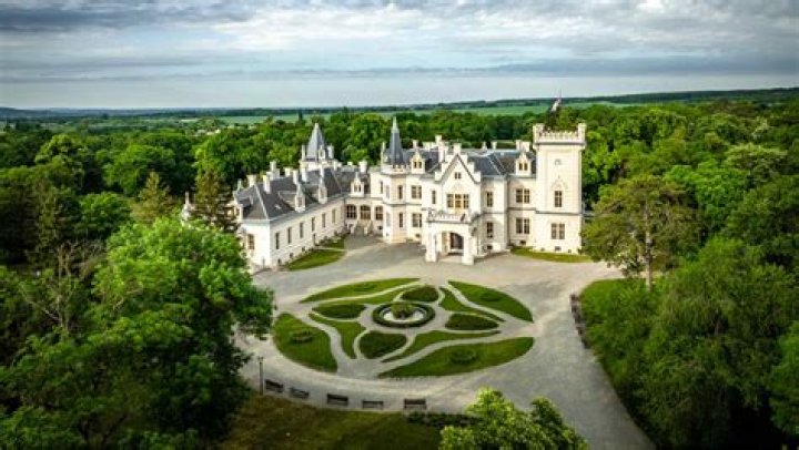 Can you tour castles in Europe?