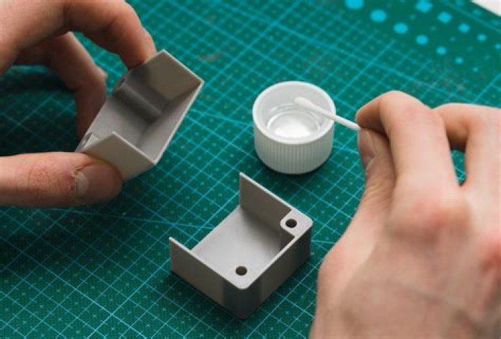Can you use acetone to transfer images?