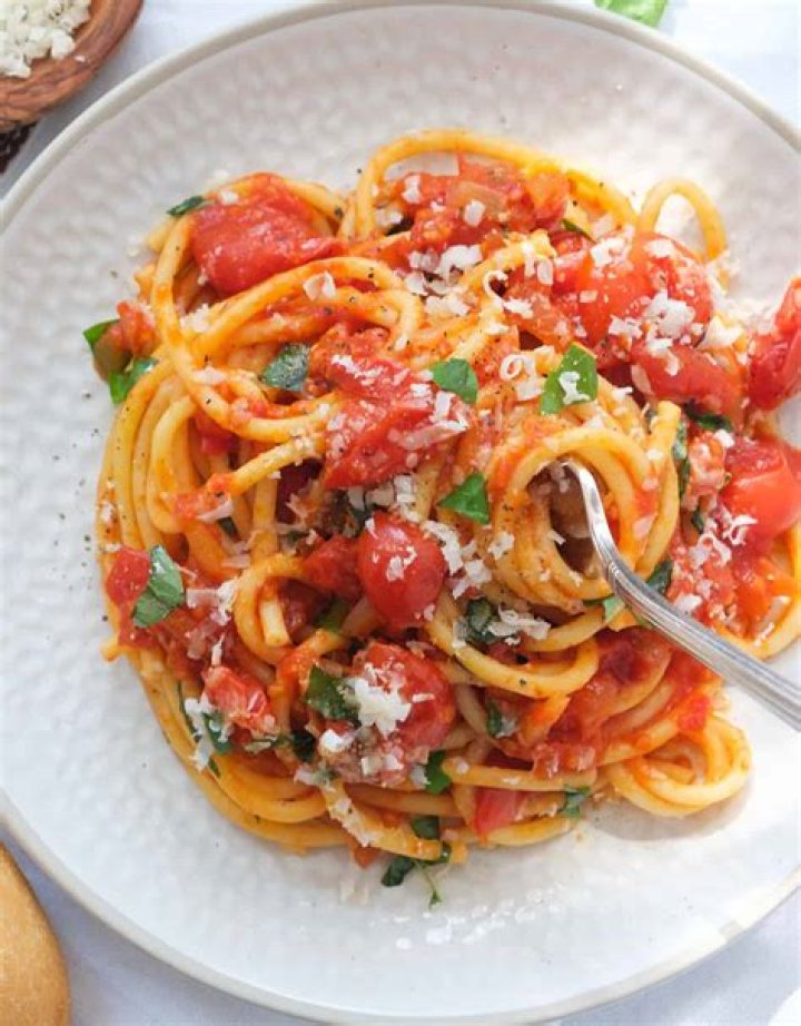 Can you use diced tomatoes instead of crushed for spaghetti sauce?