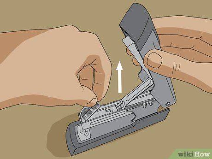 Comment remonter une agrafeuse?