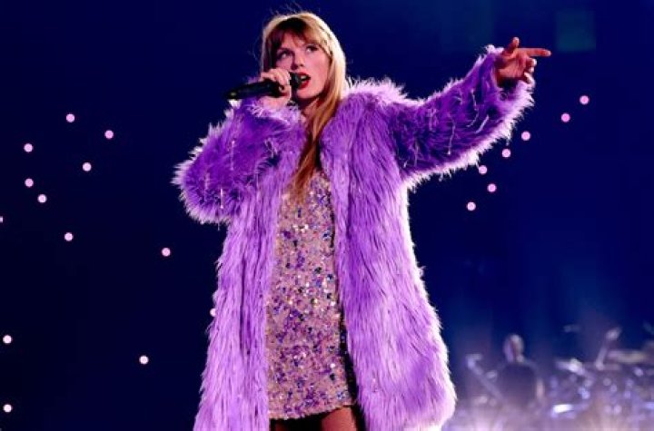 Did Austin Mahone open for Taylor Swift?