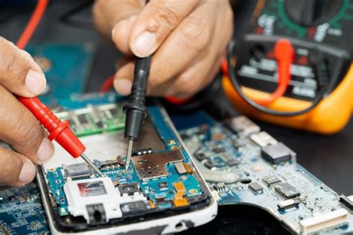 Do mobile phones use circuit switching?