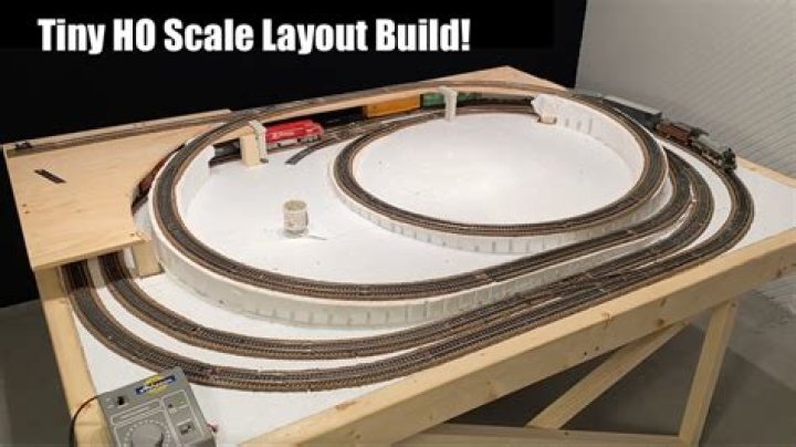 Do they still make HO scale trains?