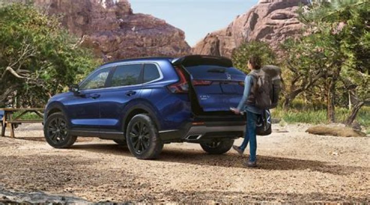 Does 2012 Honda CRV have a trailer hitch?