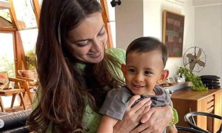 Does Dia Mirza have a child?