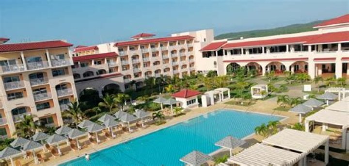 Does Diamond resorts still exist?