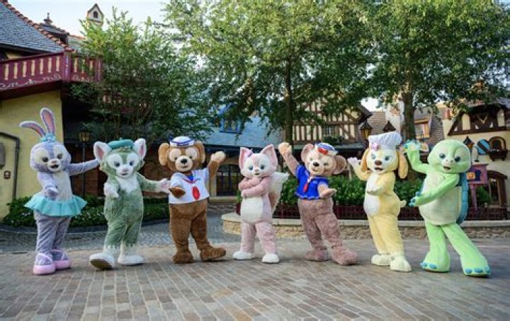 Does Duffy have a sister?
