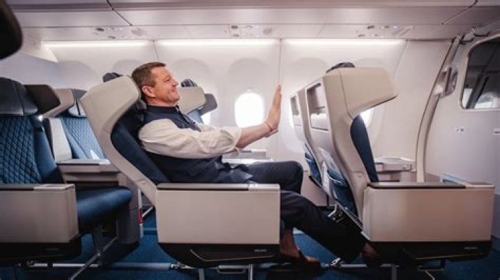 Does Eastern Airlines have business class?