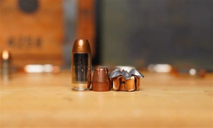 Does Geneva Convention allow hollow point bullets?