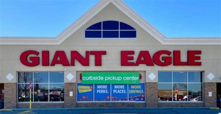 Does Giant Eagle open early for seniors?