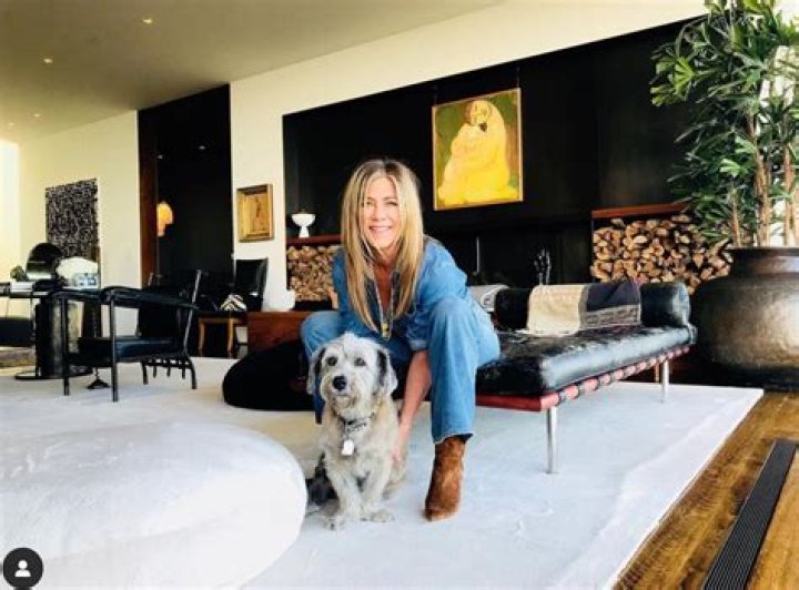 Does Jennifer Aniston use Living Proof?