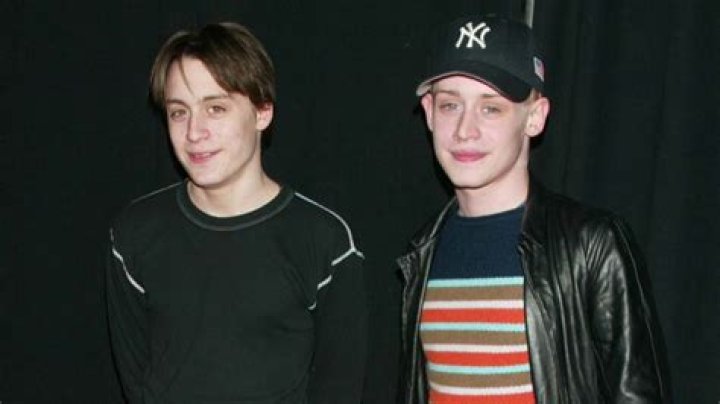 Does Macaulay Culkin have a twin brother?