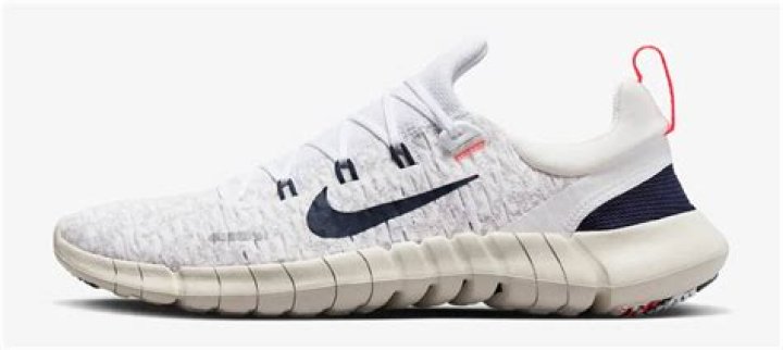 Does Nike make free runs?