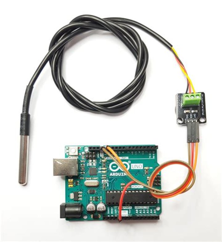 Does Raspberry Pi have a temp sensor?