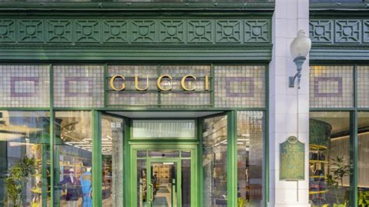 Does Texas have a Gucci store?
