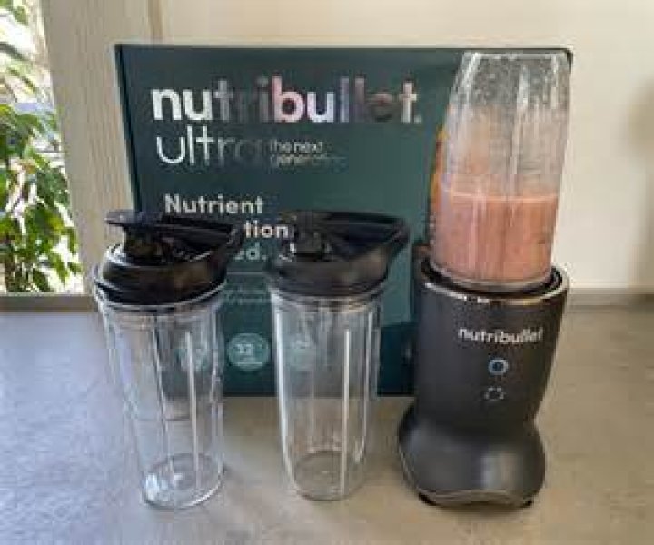 Does the NutriBullet 900 have a milling blade?