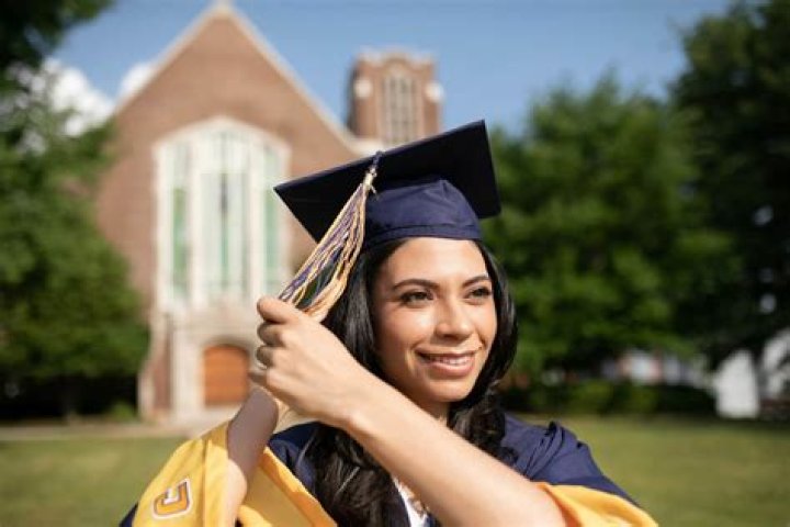 Does Wharton have a valedictorian?