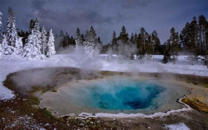 Does Yellowstone have bike trails?