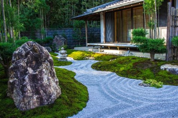 How big is a Zen garden?