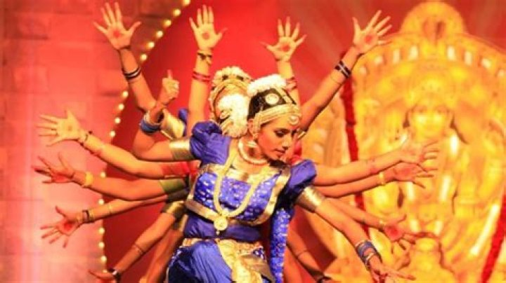 How can we show Ganesh in Bharatanatyam?