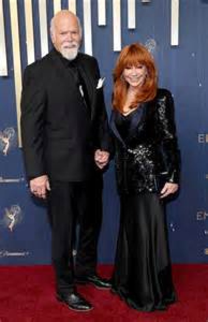 How did Rex Linn and Reba meet?