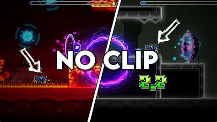 How do I enable Noclip in Half Life?