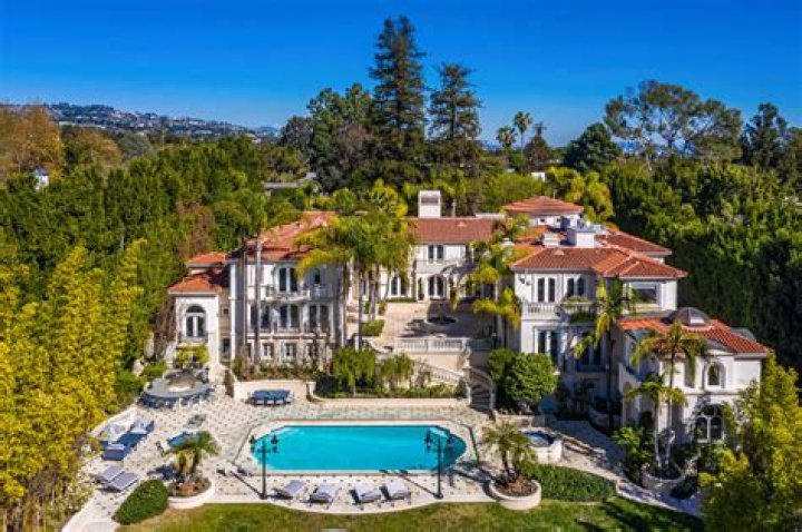 How do I find the zoning for a property in Los Angeles?
