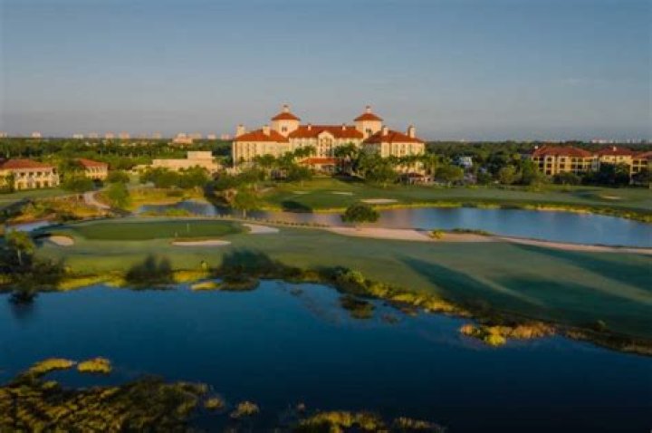 How do I get a job at the Ritz-Carlton?
