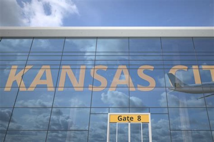 How do I get from Kansas City airport to downtown?