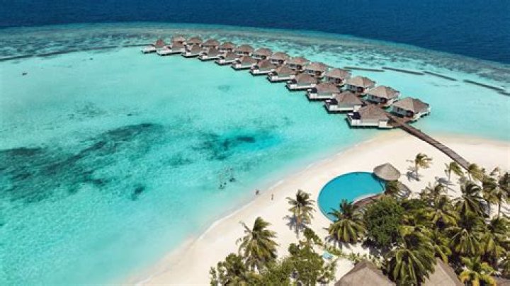 How do I get to Dhangethi Maldives?