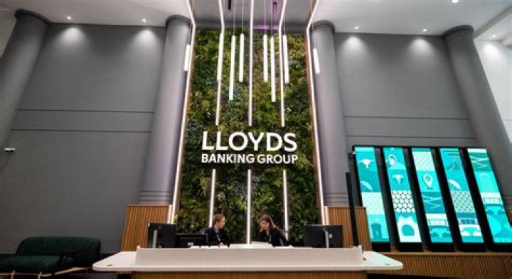 How do I make a claim with Lloyds mobile?